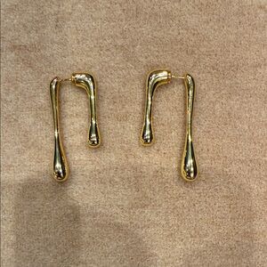 Elegant Gold Drop Earrings